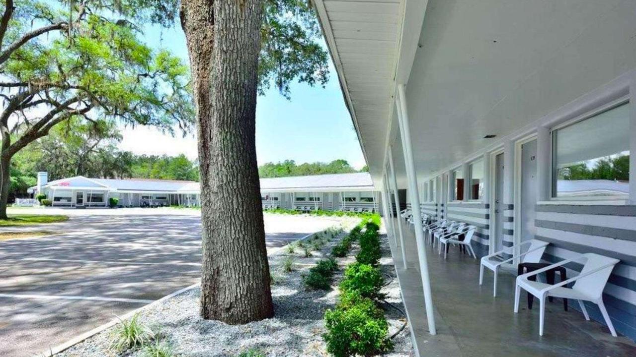 Sun Plaza Motel Silver Springs Eksteriør billede